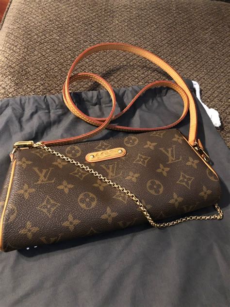 louis vuitton eva clutch price.